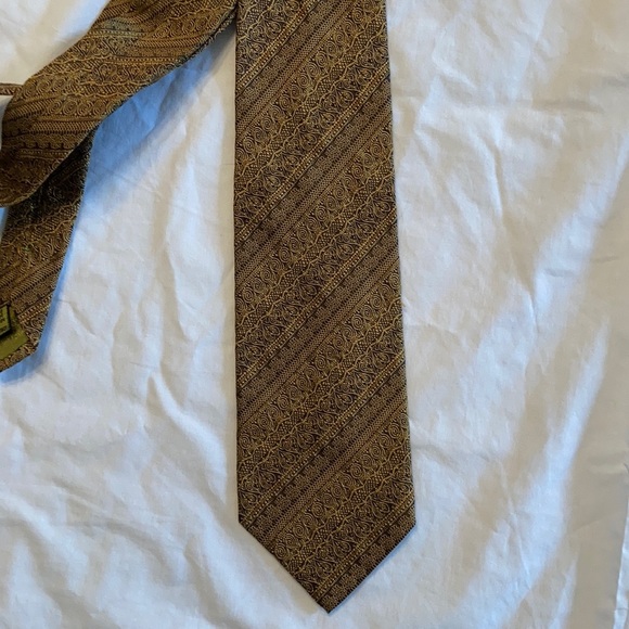 Christian LaCroix tie - Picture 2 of 4